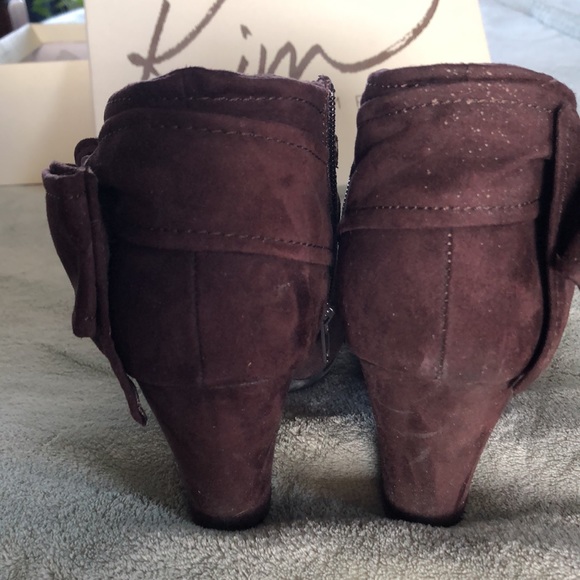 Booties, chocolate brown faux suede. Adorable!! - Picture 3 of 6